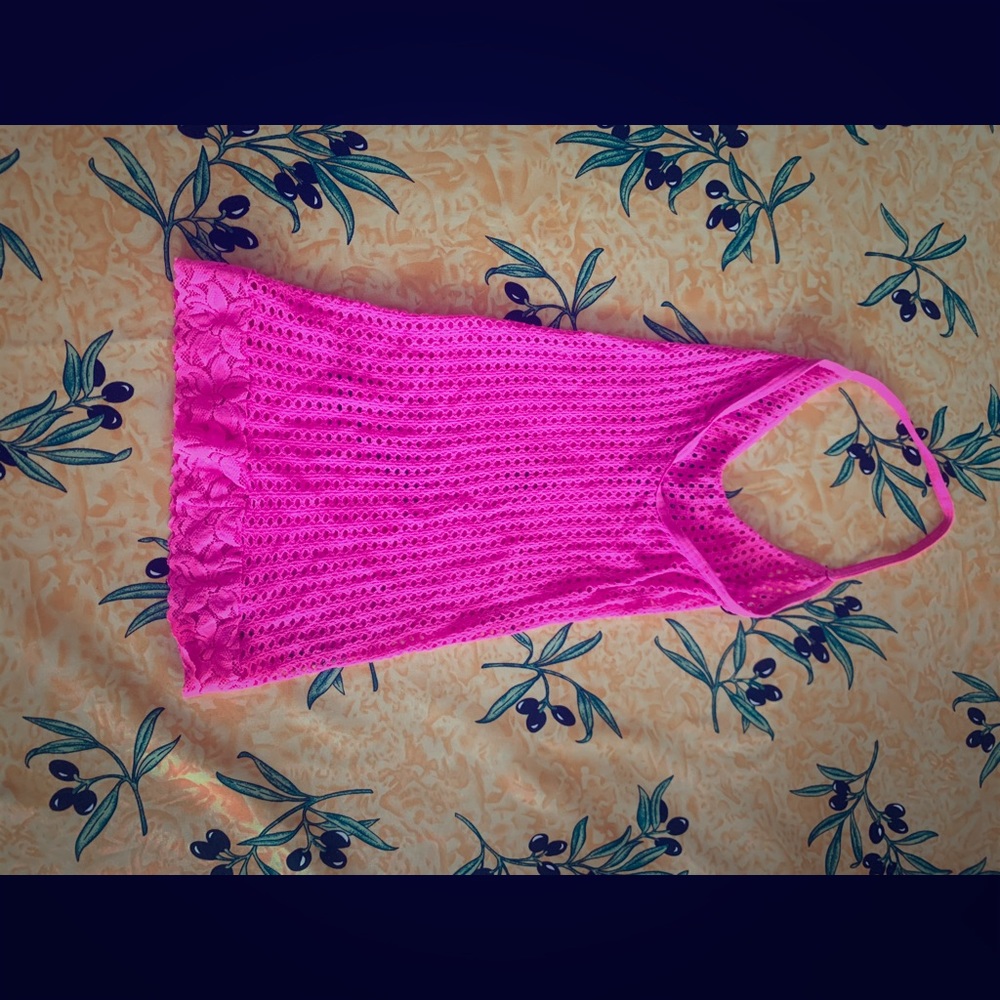 Super cute laced pink tank top